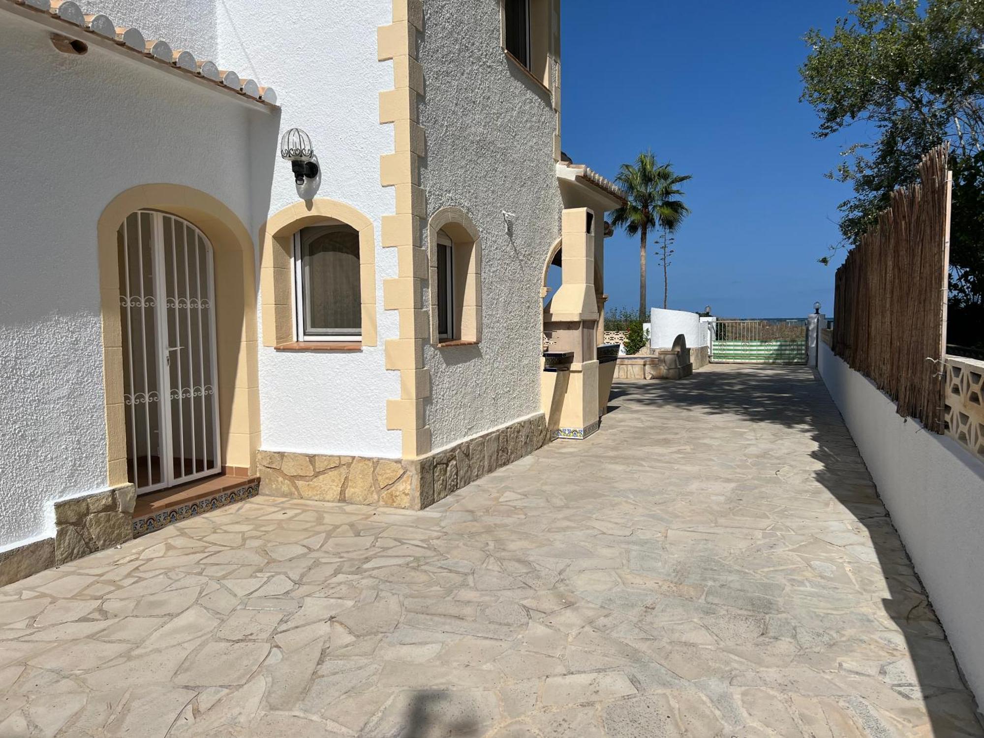 Chalet En La Playa Con Piscina Privada - Holavivienda Inmobiliaria Denia Exterior photo